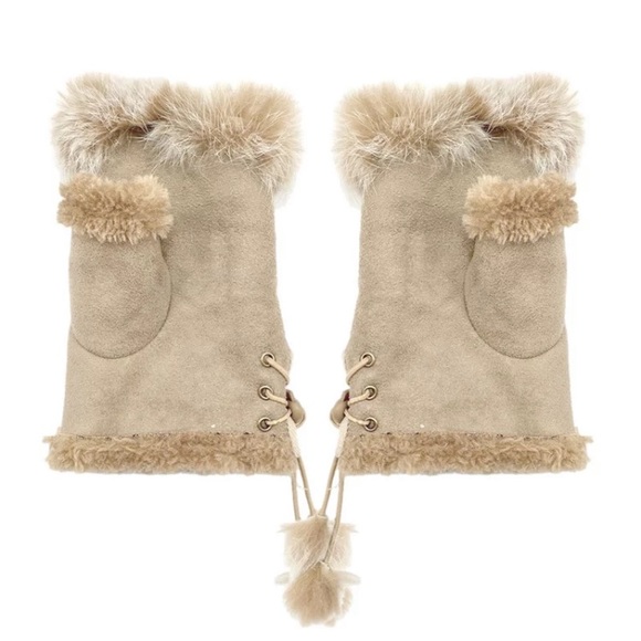 Faux fur fingerless gloves - Picture 8 of 9